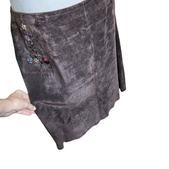 Vintage Y2K INC International Embroidered Suede A Line Skirt Womens 10 Brown - Picture 2 of 9